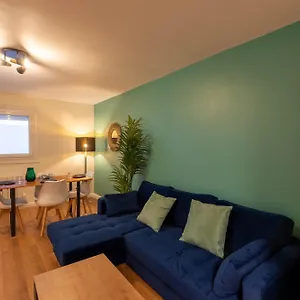  Appartement Balneo & Sauna, Sejour Detente Aux Teinturiers - Metro Charpennes - Garage