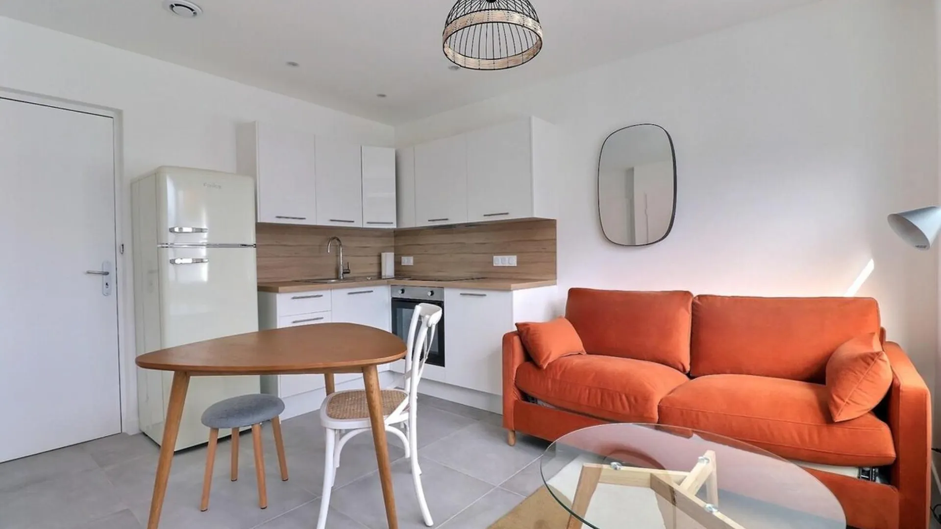 Les Mimosas - T2 Ground Floor Apartment - Villeurbanne