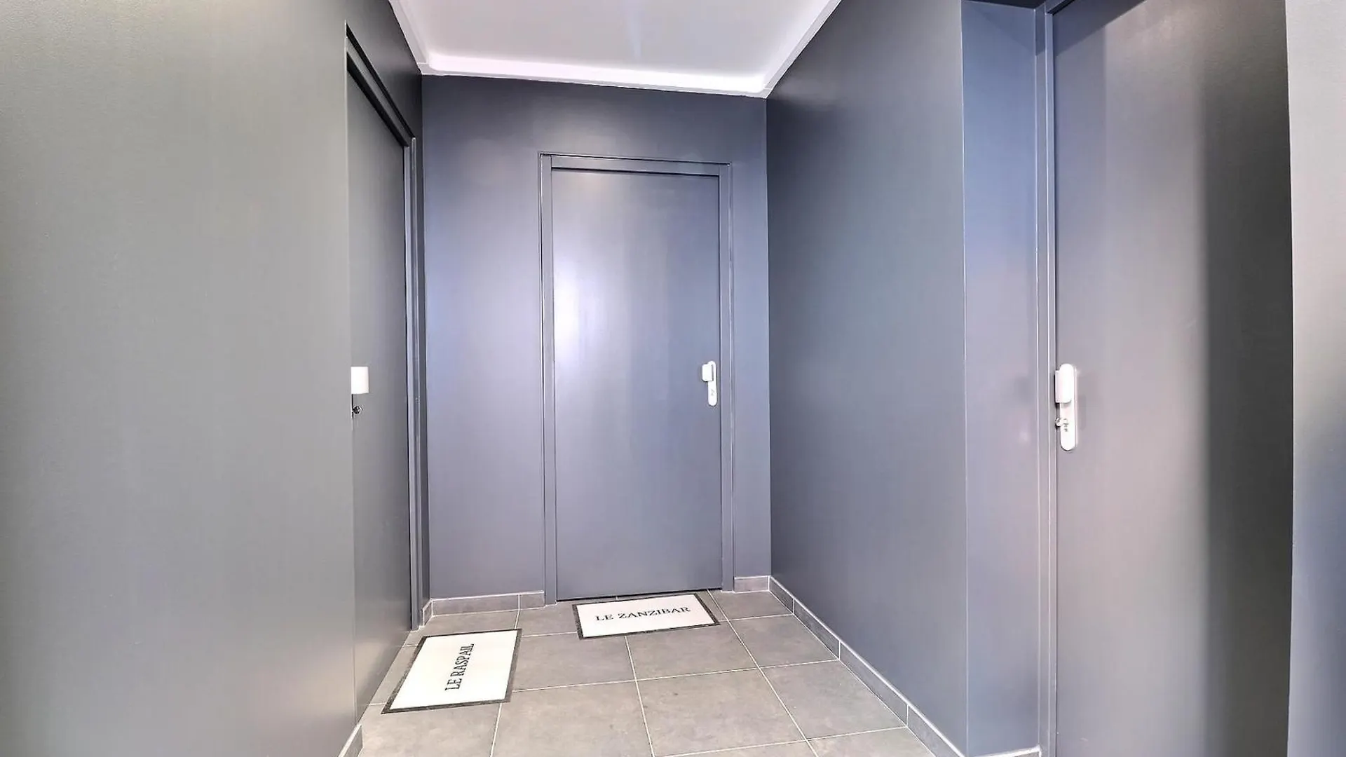 Les Mimosas - T2 Ground Floor Apartment - Villeurbanne France